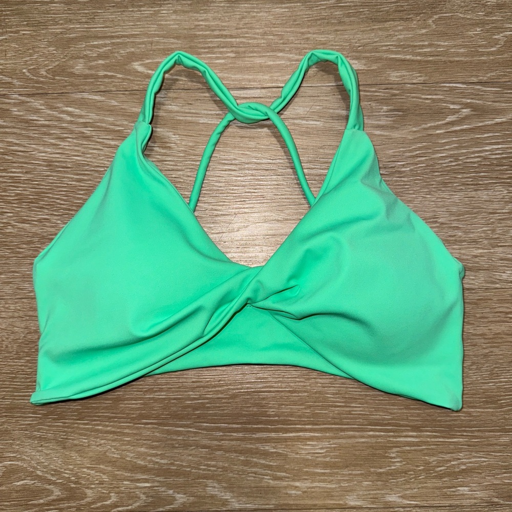 Women’s Twist Sports Bra